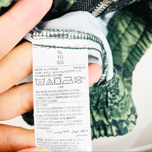 OLD NAVY Active Tropical Jacket XL - Picture 5 of 7